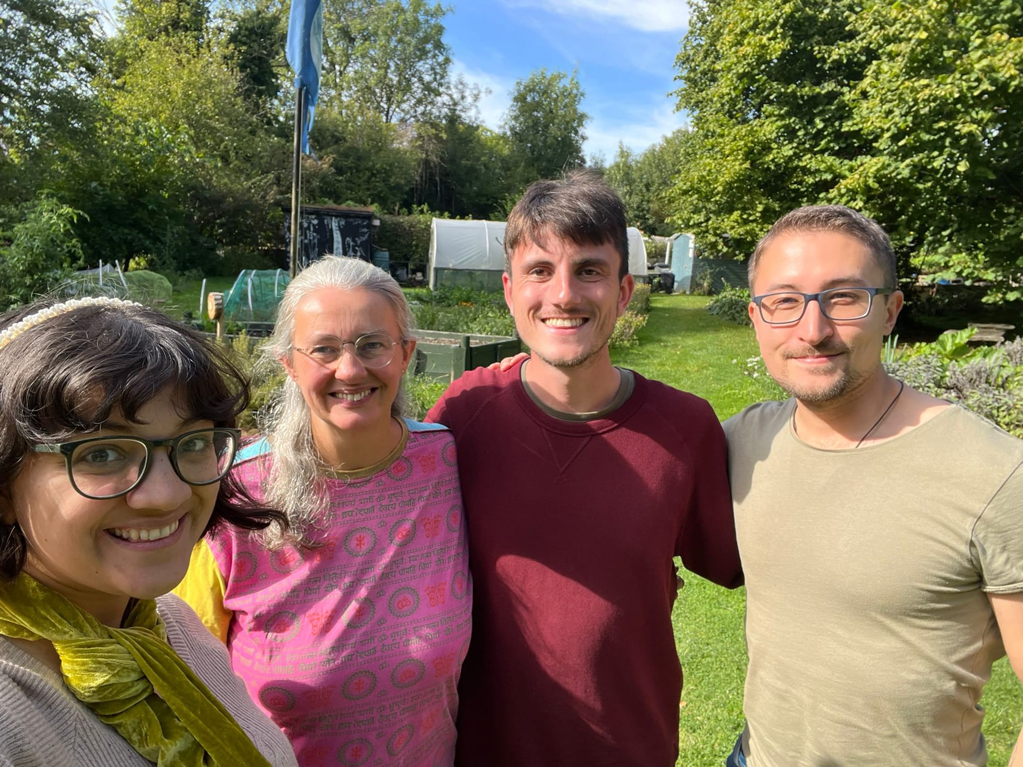 Autumn leaves! Staying aloft during the fall